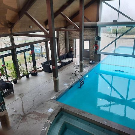 Margarita Vacation Getaway Apartment Oro-Medonte Bagian luar foto