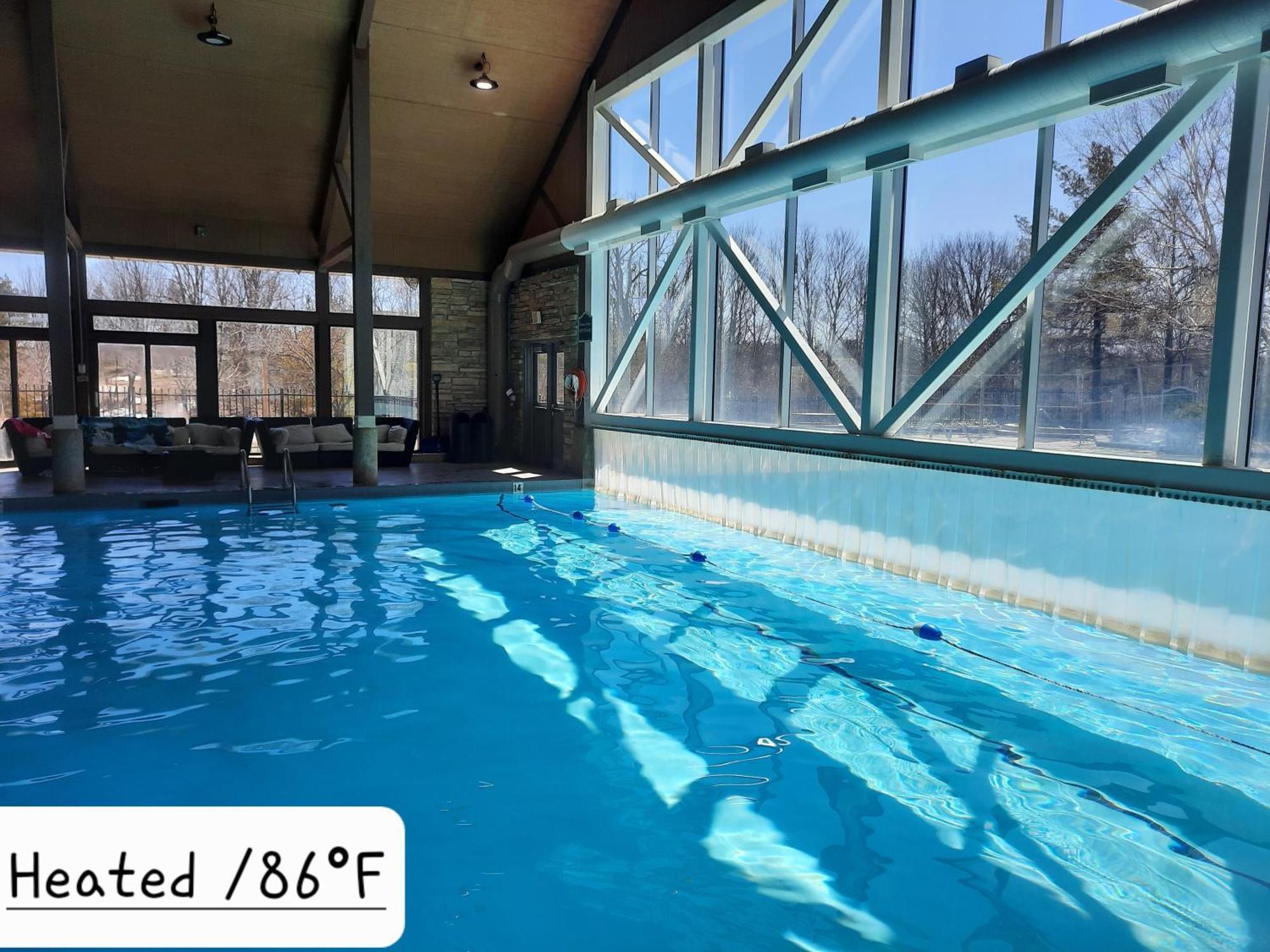 Margarita Vacation Getaway Apartment Oro-Medonte Bagian luar foto
