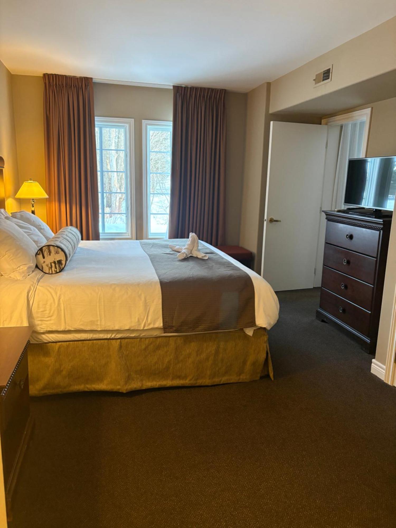 Margarita Vacation Getaway Apartment Oro-Medonte Bagian luar foto